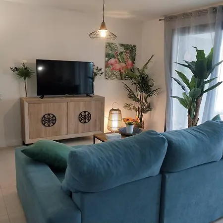 Tranquil Sea Breeze דירה *