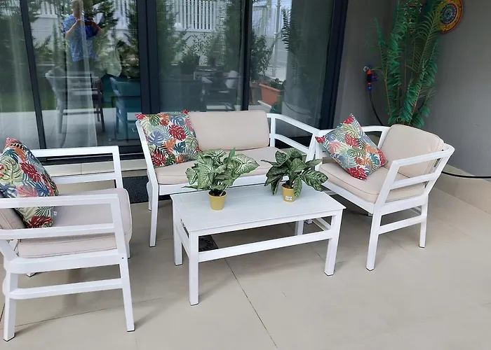 Tranquil Sea Breeze *